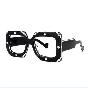 Za'hira Pizazz Black Square Glasses